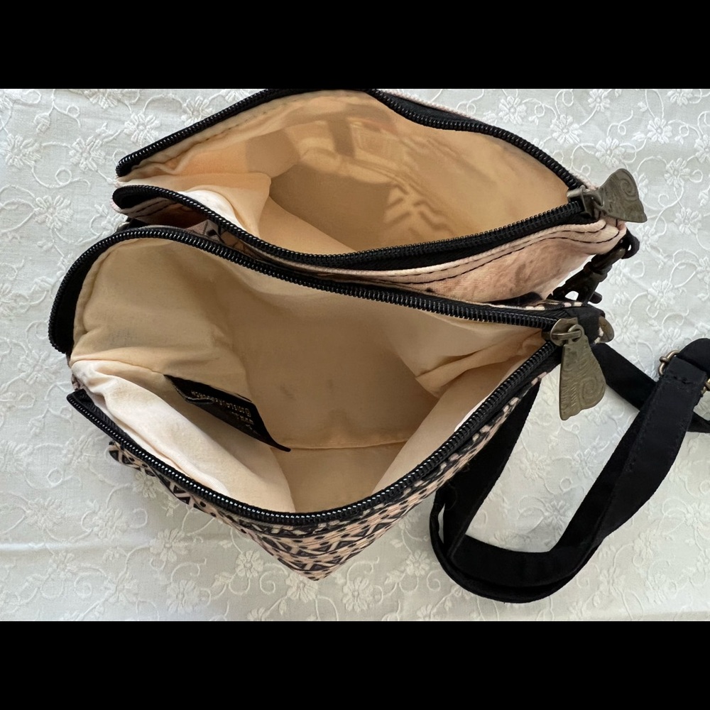 Laurel Burch signature cats shoulder bag - Picture 12 of 13